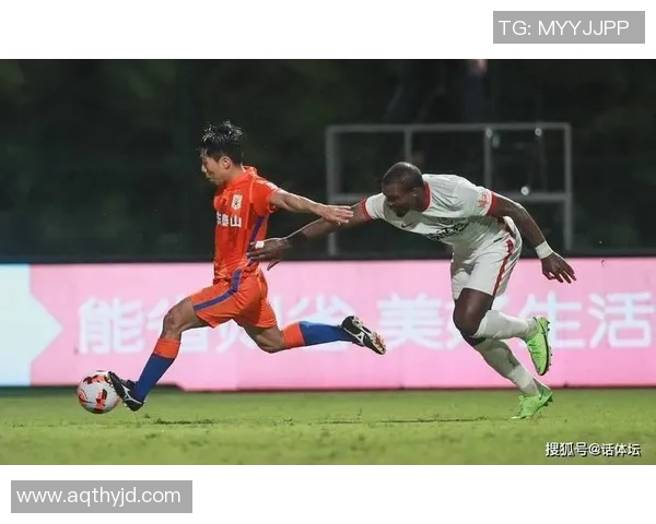 成都羽毛球队边路渗透战术分析及其在比赛中的成效与不足探讨