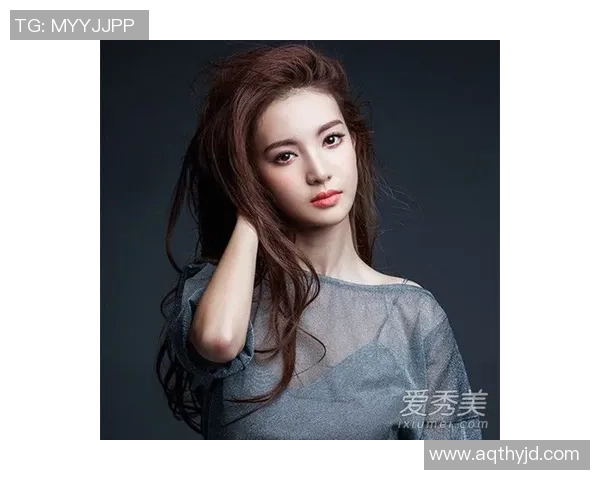 足球明星头像展现高贵气质的女生魅力与风采